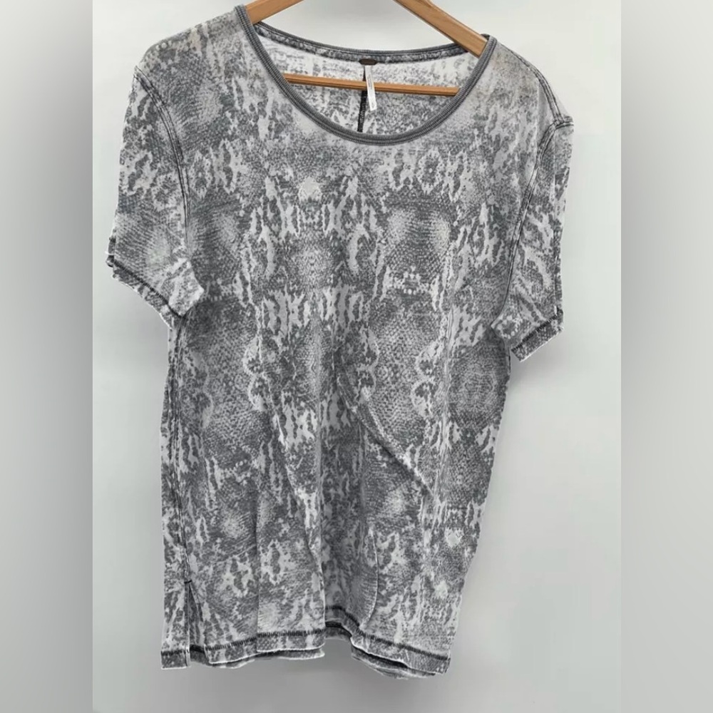 Free People Snake Print Burnout T-Shirt Gray Small
Size: S Free People
